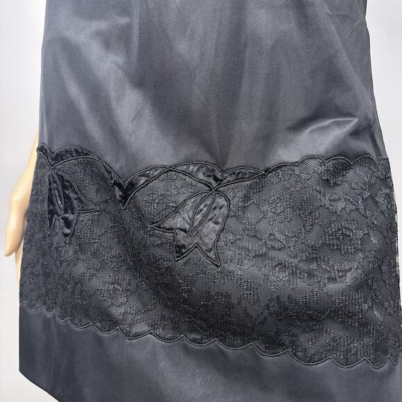 Vintage Sharon Lingerie Very Short Half Slip Nylon Medium RN 21310 Lace Applique - Picture 3 of 9